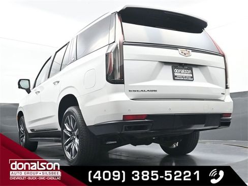 Used 2021 Cadillac Escalade Sport image 18