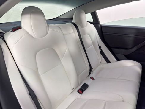 Used 2022 Tesla Model 3 Long Range image 40