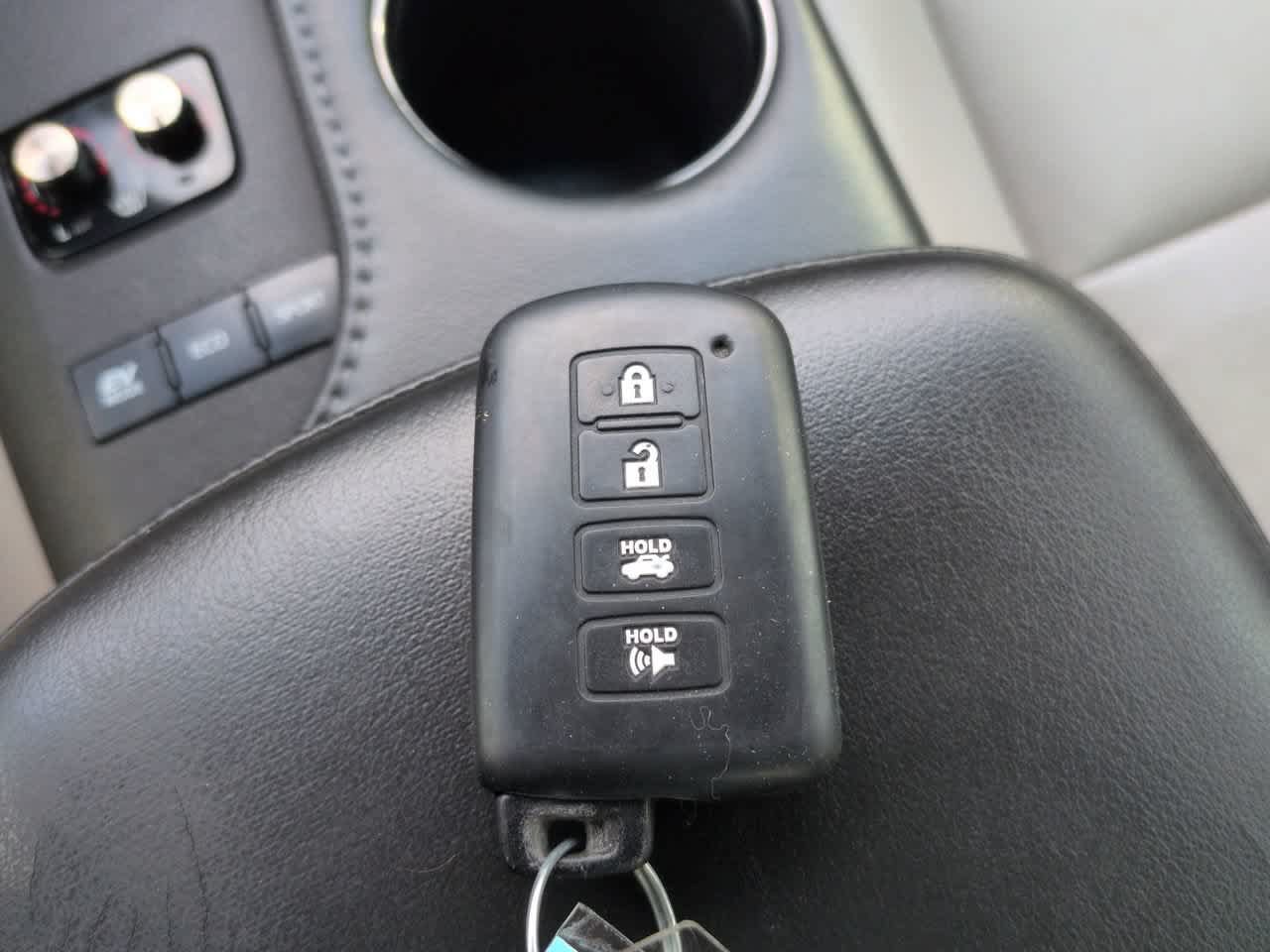Used 2018 Toyota Avalon XLE Premium FWD image 29
