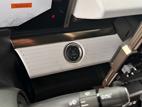 Used 2025 GMC Hummer EV 3X AWD/4WD image 13