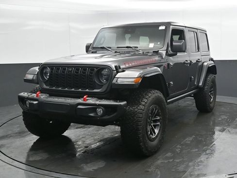 Used 2025 Jeep Wrangler Unlimited Rubicon image 8