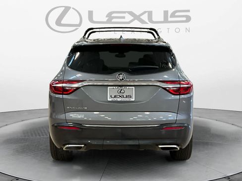 Used 2020 Buick Enclave Premium w/ LPO, Luxury Package FWD image 7