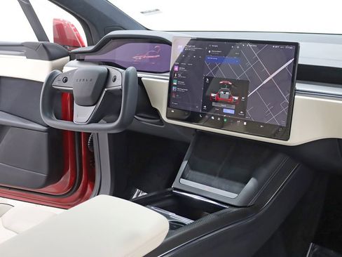 Used 2023 Tesla Model X Plaid image 34