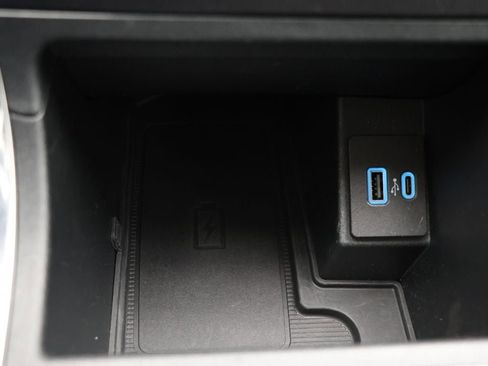 Used 2024 Ford Edge Titanium image 24