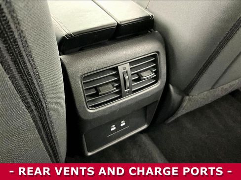 Certified 2025 Nissan Rogue SV FWD image 10