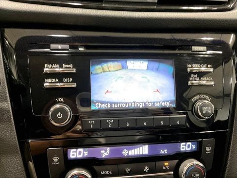 Used 2018 Nissan Rogue Sport SV AWD/4WD image 14