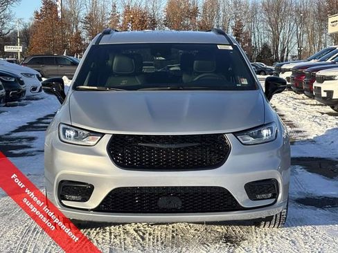 New 2026 Chrysler Pacifica Select w/ S Appearance Package image 36