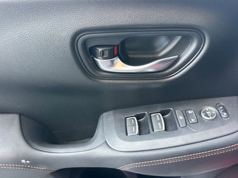 Certified 2025 Honda HR-V Sport image 11