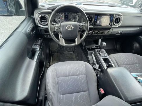 Used 2016 Toyota Tacoma TRD Off-Road w/ Towing Package AWD/4WD image 12