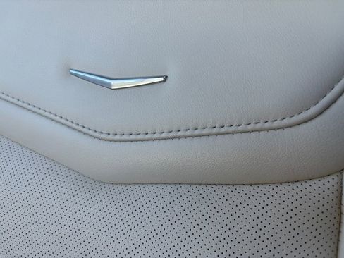 Used 2022 Cadillac XT5 Premium Luxury image 14