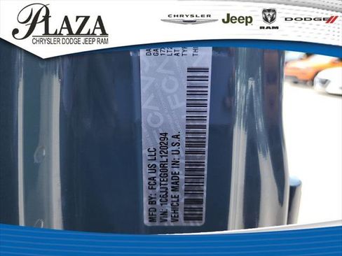 Certified 2024 Jeep Gladiator Mojave AWD/4WD image 37