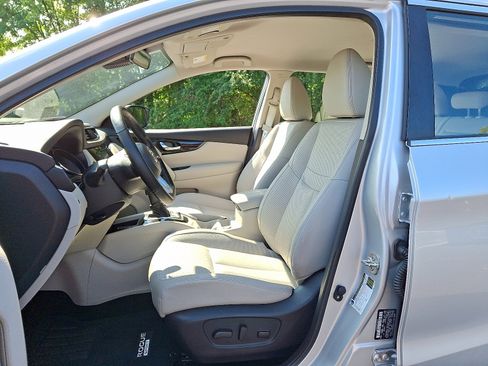 Certified 2022 Nissan Rogue Sport SL image 14