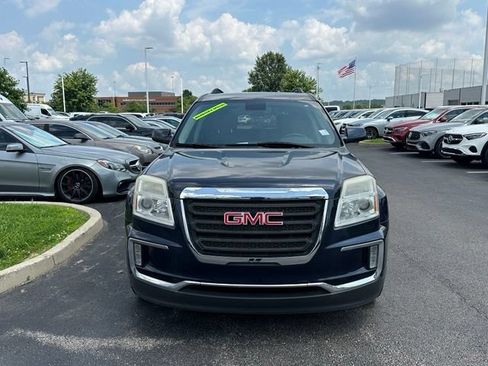Used 2017 GMC Terrain SLE w/ Convenience Package FWD image 2