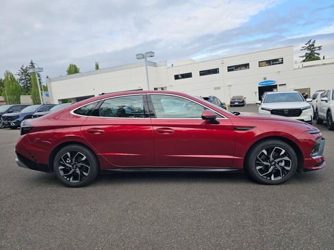 Used 2024 Hyundai Sonata SEL FWD image 8