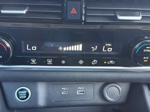 Used 2022 Nissan Rogue SV AWD/4WD image 24