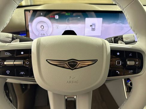 New 2026 Genesis GV70 2.5T Advanced AWD/4WD image 19