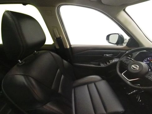 Certified 2023 Nissan Rogue SV w/ SV Premium B Package AWD/4WD image 33