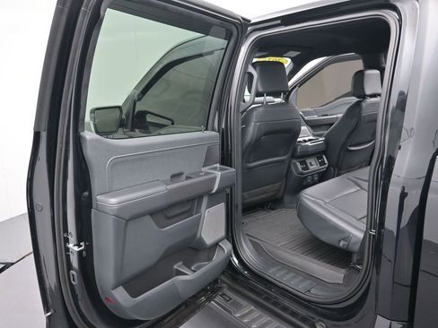 Used 2025 Ford F150 Lariat w/ Equipment Group 501A Mid image 13