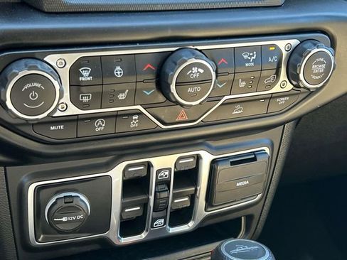 Used 2022 Jeep Gladiator Sport AWD/4WD image 30