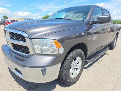 Used 2020 RAM 1500 Classic SLT AWD/4WD image 1