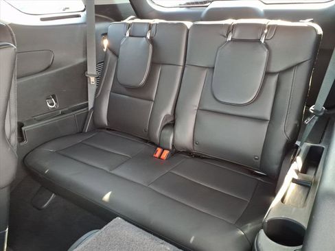 Used 2023 Ford Explorer XLT w/ Equipment Group 202A image 11