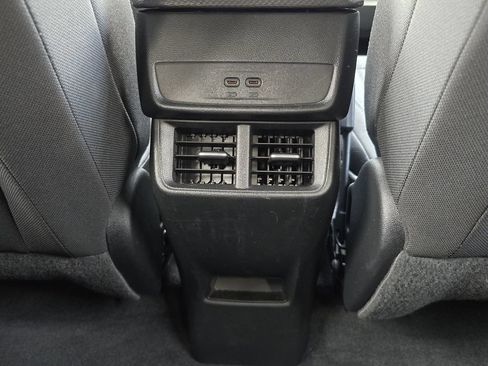 Certified 2025 Chevrolet Equinox LT FWD image 18