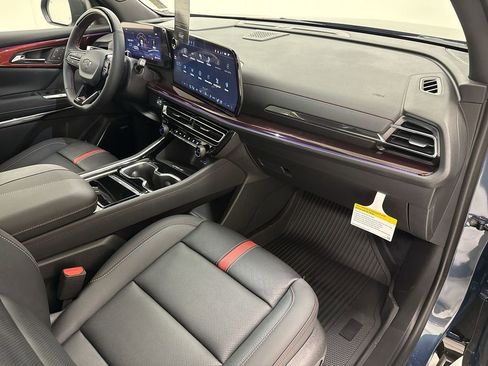 New 2026 Chevrolet Traverse RS w/ LPO, Floor Liner Package image 30