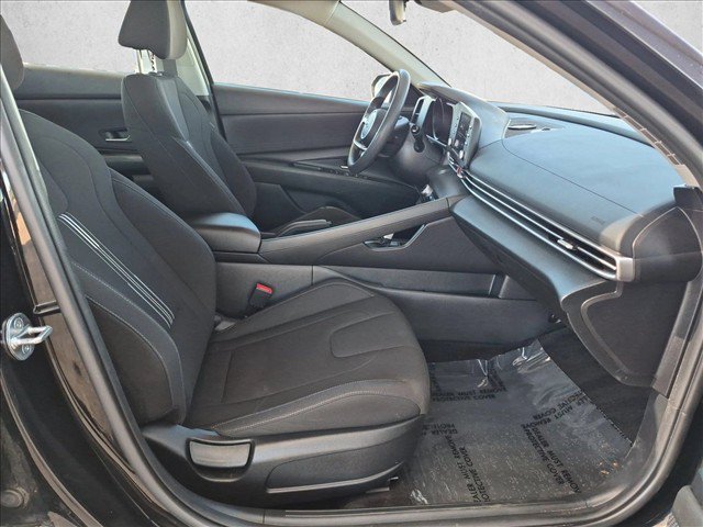 Used 2022 Hyundai Elantra SEL FWD image 19