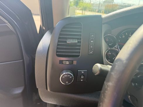 Used 2007 GMC Sierra 1500 SLE w/ SLE2 Preferred Package RWD image 19