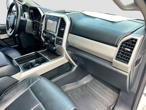 Used 2020 Ford F350 Lariat w/ Lariat Ultimate Package AWD/4WD image 29