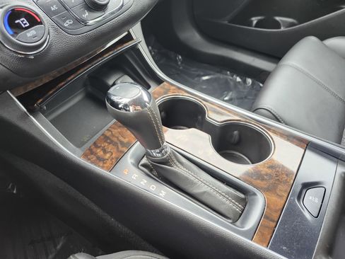 Used 2014 Chevrolet Impala LT w/ Convenience Package FWD image 32