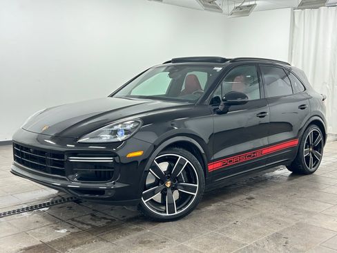 Used 2023 Porsche Cayenne Turbo AWD/4WD image 1