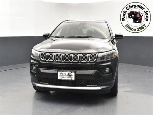 Used 2025 Jeep Compass Limited image 2