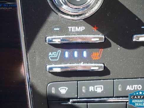 Used 2015 Lincoln Navigator 4WD w/ Equipment Group 101A Reserve image 39