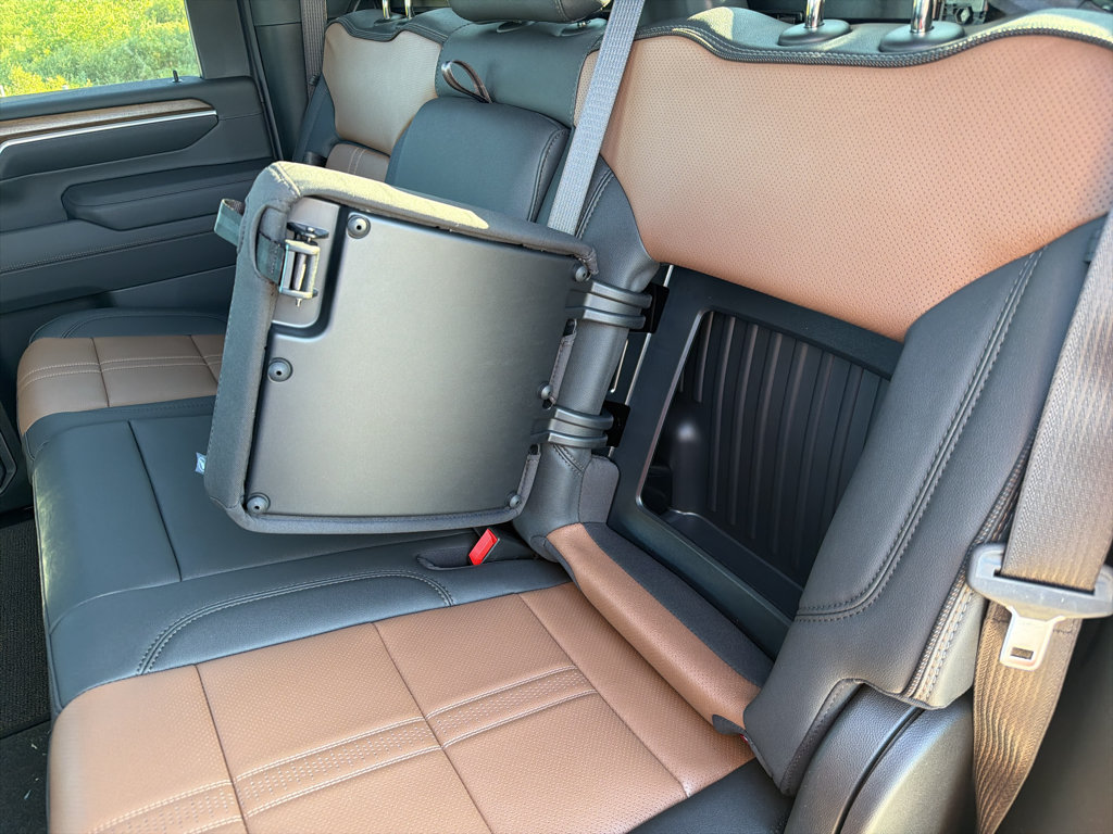 New 2026 Chevrolet Silverado 2500 High Country w/ High Country Premium Package AWD/4WD image 38