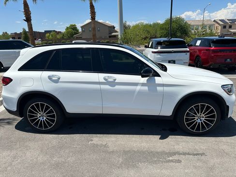 Used 2021 Mercedes-Benz GLC 300 image 3