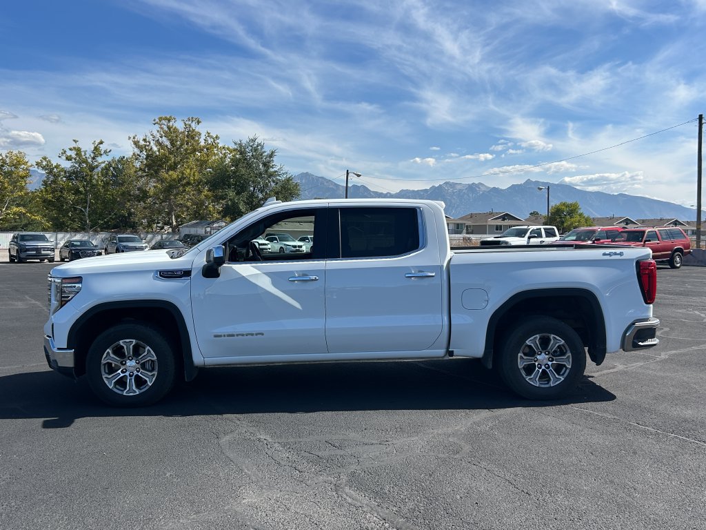 Used 2025 GMC Sierra 1500 SLT AWD/4WD image 8