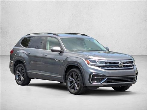 Used 2021 Volkswagen Atlas SE FWD image 3