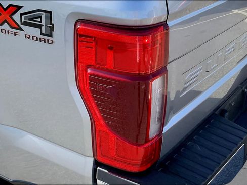 Used 2020 Ford F250 Lariat w/ Lariat Ultimate Package AWD/4WD image 26