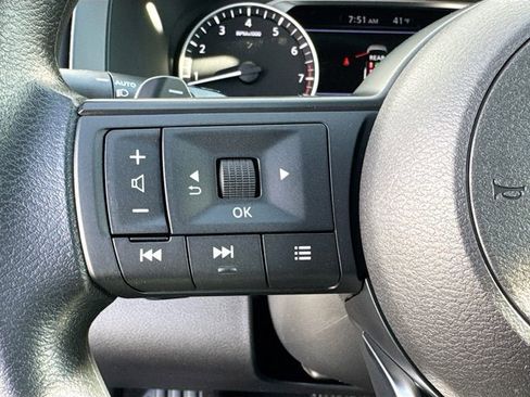 New 2025 Nissan Pathfinder S image 13