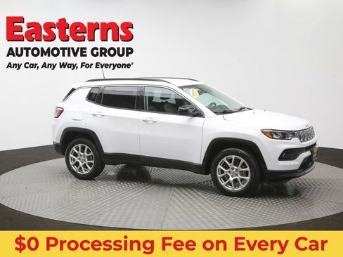 Used 2022 Jeep Compass Latitude AWD/4WD image 45