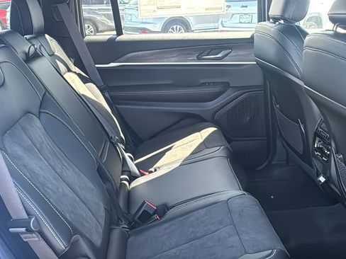 New 2026 Jeep Grand Cherokee L 2WD image 14