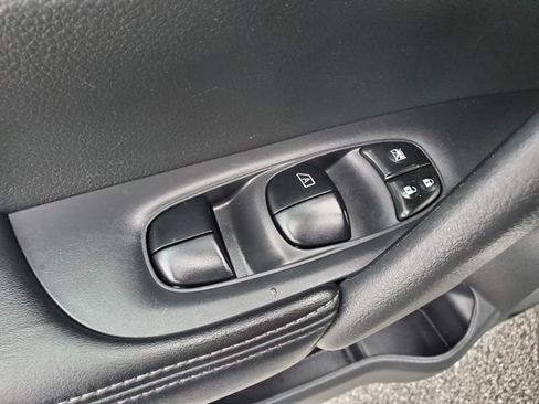 Used 2017 Nissan Rogue SL w/ SL Premium Package image 17