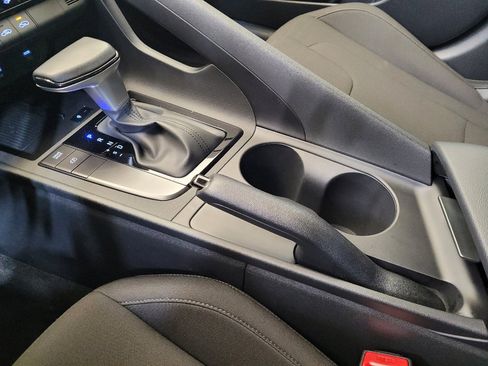Used 2025 Hyundai Elantra Sport image 26