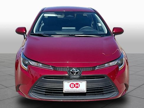 Used 2025 Toyota Corolla LE FWD image 4