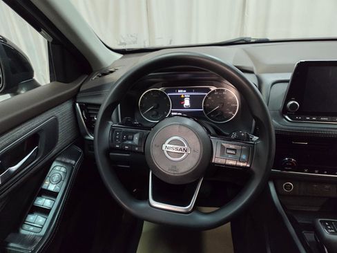 Used 2021 Nissan Rogue SV AWD/4WD image 27