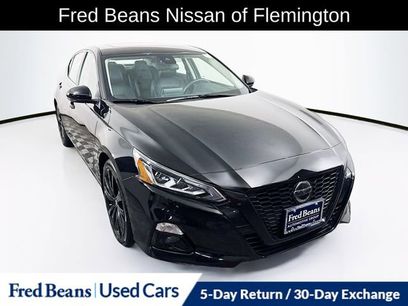Used 2022 Nissan Altima 2.5 SR w/ Midnight Edition Package