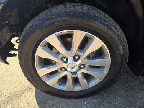 Used 2008 Toyota Sequoia Limited image 32