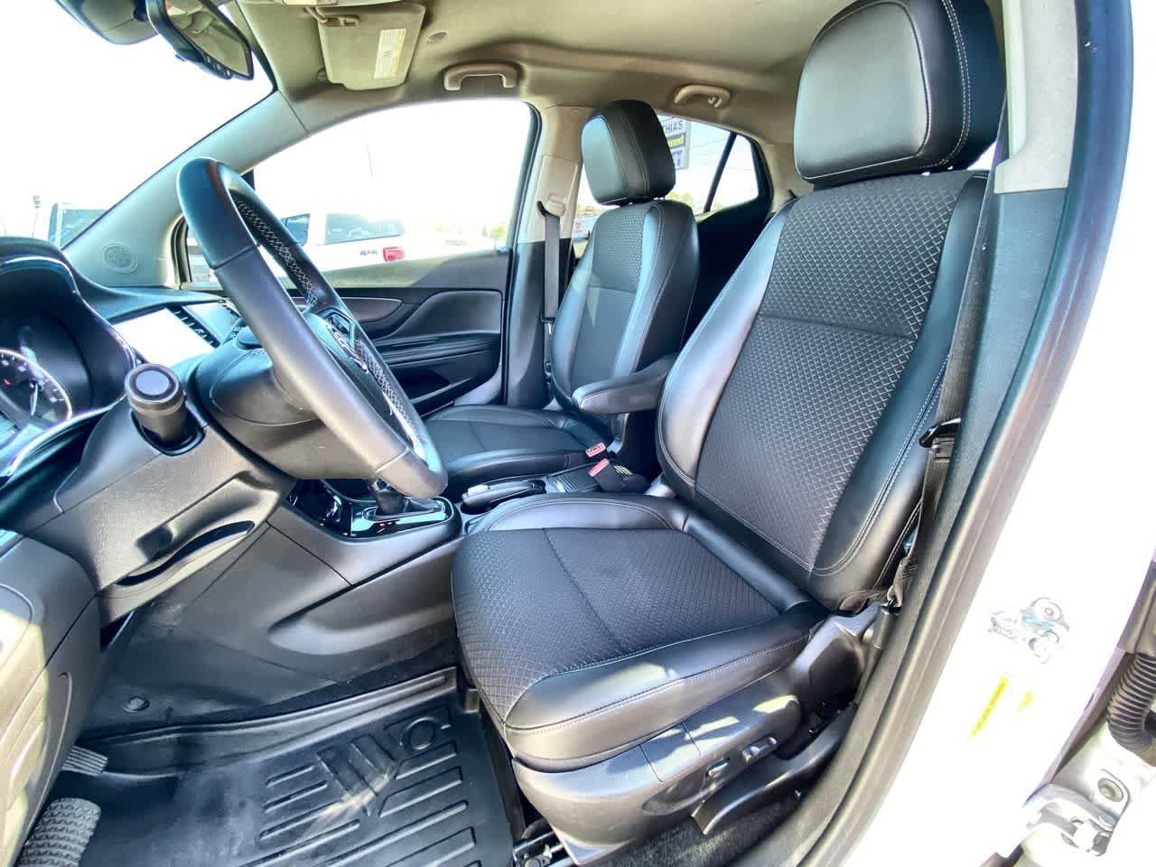 Used 2021 Buick Encore Preferred AWD/4WD image 11