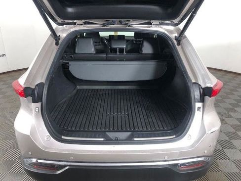 Used 2021 Toyota Venza XLE w/ Softex Package AWD/4WD image 19